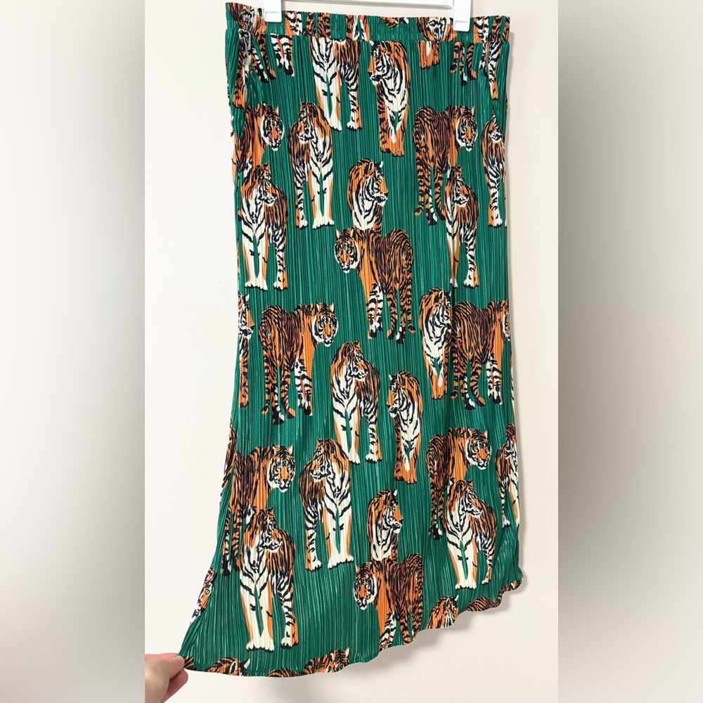 Dressed in LALA Green Tiger Print Midi Skirt